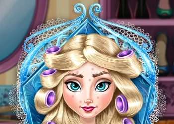 Elsa Makeover game screenshot